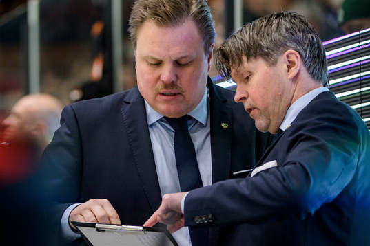 Färjestads Tränare Leif Carlsson och assisterande