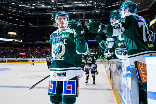 Färjestads Magnus Nygren jublar