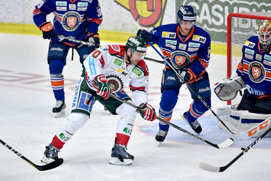 Frölundas Sean Bergenheim och Växjös Philip Holm