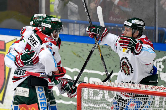 Frölundas Casey Wellman jublar