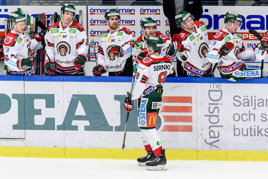 Frölundas Casey Wellman jublar