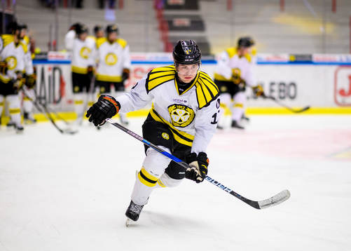 Brynäs Pathrik Westerholm på uppvärmningen