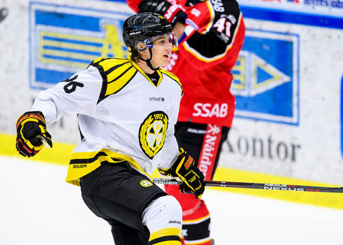 Brynäs Oskar Lindblom jublar