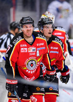 Luleås Jan Sandström (v) och Oscar Engsund (h)