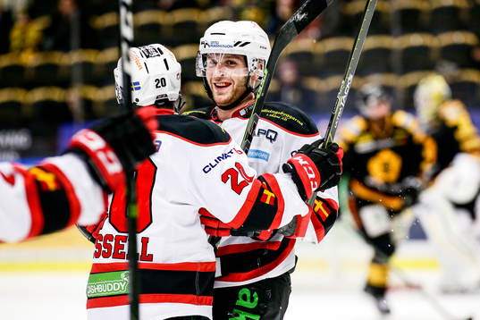 Malmö Redhawks Frederik Storm och Erik Forssell jublar