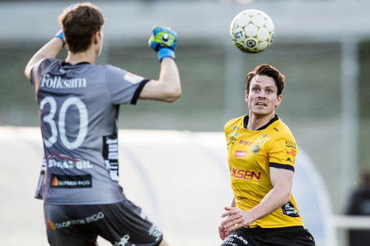 Elfsborgs Jörgen Horn och målvakt Tim Rönning