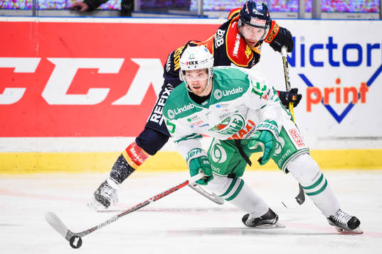 Rögles Simon Ryfors och Djurgårdens Matt Anderson