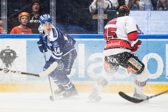 Leksands Oskar Lang och Örebros Kalle Olsson i