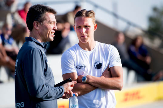 FC Köpenhamns Ludwig Augustinsson pratar med IFK