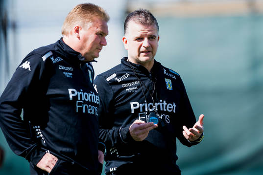 Tränare Jörgen Lennartsson och assisterande tränare