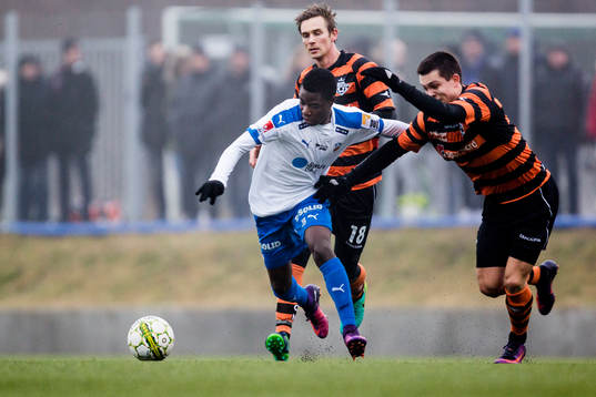 Helsingborgs Erik Kitolano i duell