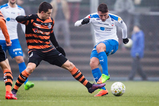 Helsingørs Ricki Olsen och Helsingborgs Moustafa Zeidan i