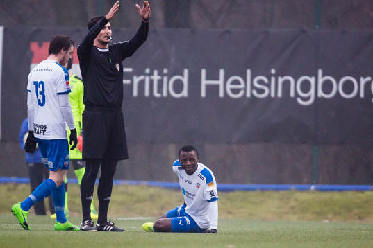 Helsingborgs Monday Samuel blir liggandes