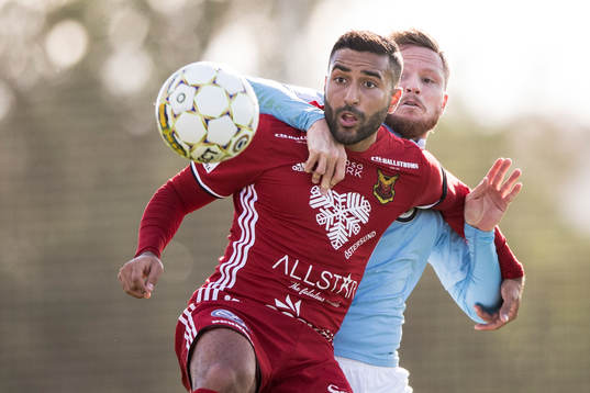 Östersunds Saman Ghoddos och Malmö FFs Lasse Nielsen