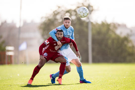 Östersunds Saman Ghoddos och Malmö FFs Lasse Nielsen