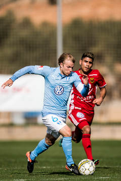 Malmö FFs Oscar Lewicki och Östersunds Hosam Aiesh