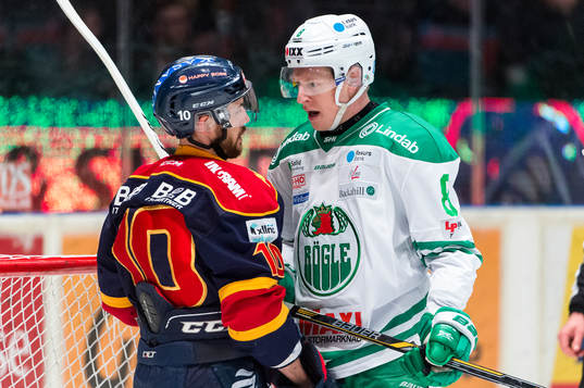 Djurgårdens Jeff Tambellini och Rögles Jesper Williamsson