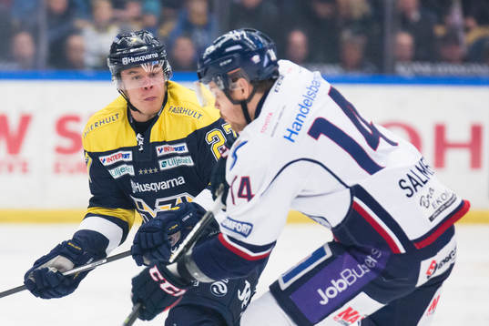 s Jacob Cederholm mot Linköpings Anssi Salmela
