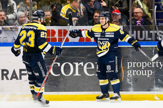 s Lias Andersson och Pär Arlbrandt jublar
