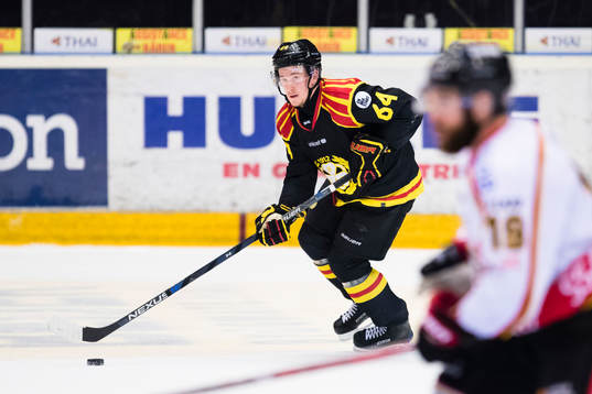 Brynäs Jonathan Pudas med puck