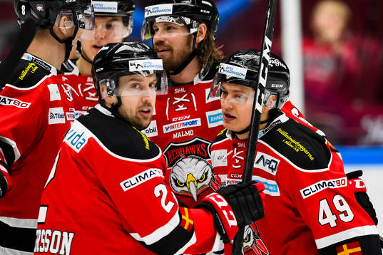 Malmö Redhawks Erik Andersson och Rhett Rakhshani jublar