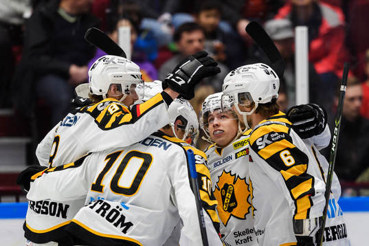 Skellefteås spelare jublar