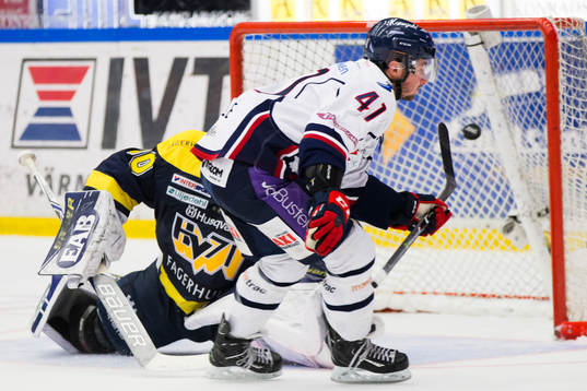 s målvakt Linus Söderström