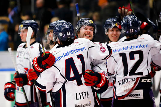 Linköpings Broc Little och Andrew Gordon jublar