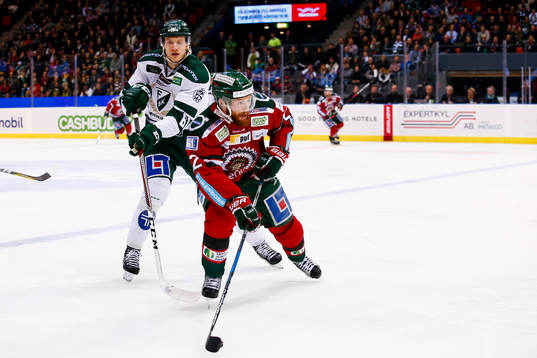 Färjestads Johan Ryno och Frölundas Robin Figren