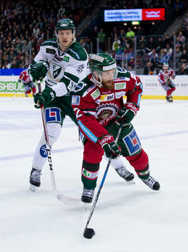 Färjestads Johan Ryno mot Frölundas Robin Figren