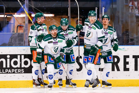 Färjestads spelare jublar