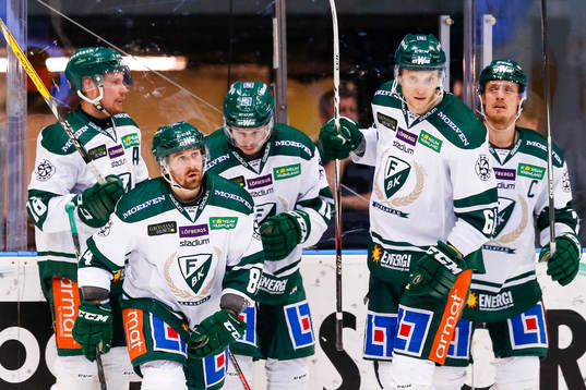 Färjestads spelare jublar