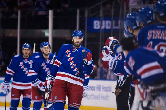 Rangers Rick Nash jublar
