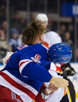 Calgarys Michael Ferland i bråk med Rangers Kevin Klein