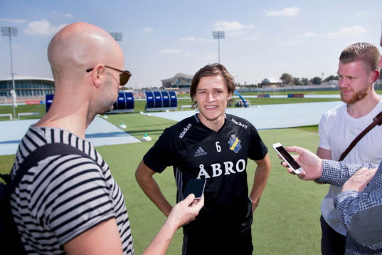 Simon Thern