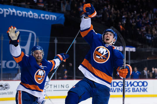 Islanders Brock Nelson (t h) jublar