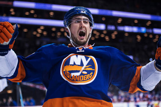 Islanders Brock Nelson jublar