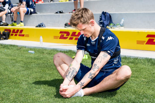 Sören Rieks stretchar