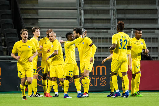 HJK Helsingfors spelare jublar