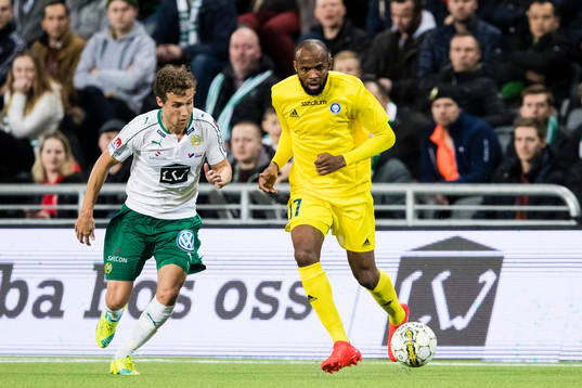 Hammarbys Fredrik Torsteinbö och HJK Helsingfors Ousman