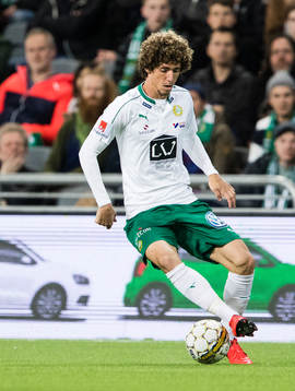 Hammarbys Romulo Cabral Pereira Pinto med bollen