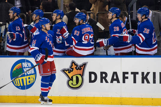 Rangers målvakt Oscar Lindberg jublar
