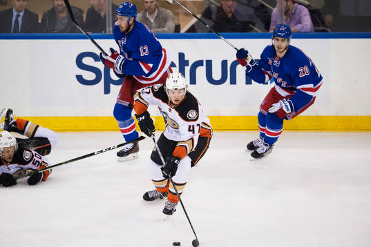 Ducks Hampus Lindholm