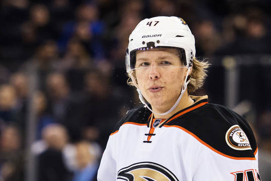 Ducks Hampus Lindholm