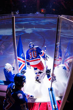 Rangers målvakt Henrik Lundqvist gör entré till