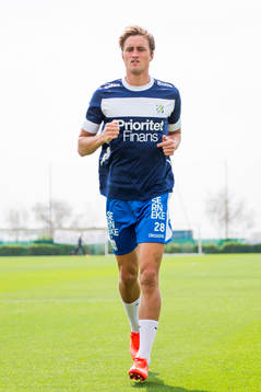 IFK Göteborgs Thomas Rogne värmer upp