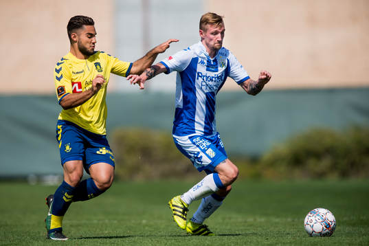 Bröndbys Rezan Corlu jagar IFK Göteborgs Sebastian