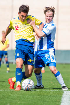 Bröndbys Svenn Crone och IFK Göteborgs Scott Jamieson