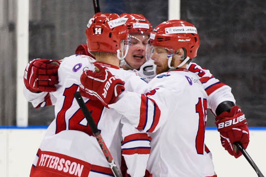 Timrås Jonathan Dahlén och Elias Pettersson jublar