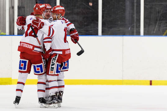 Timrås Jonathan Dahlén och Elias Pettersson jublar